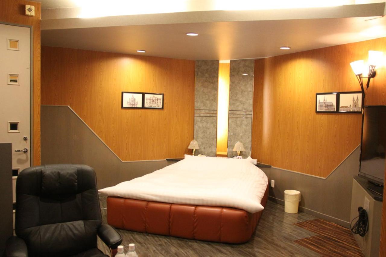 Hotel A-Style (Adults Only) Kumamoto Bagian luar foto